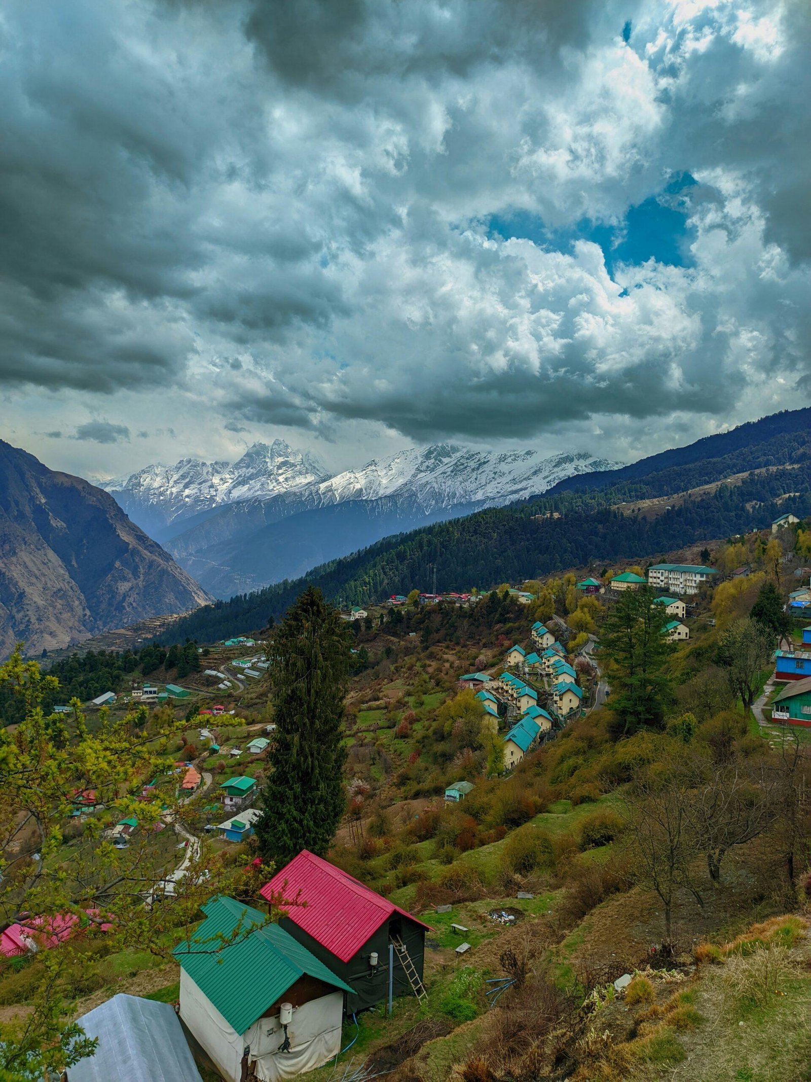 Beauty of Uttarakhand – Nature, Culture & the Himalayas 10 Uttarakhand landscape